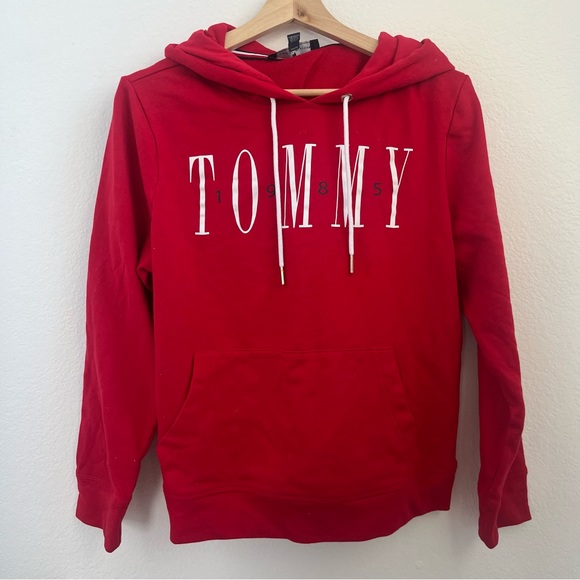 Red tommy hoodie - Picture 2 of 3